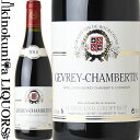 　HARMAND GEOFFROY GEVREY CHAMBERTIN アルマン ジョフロワ ジュヴレ シャンベルタン 色赤ワイン 味わいミディアムボディ ヴィンテージ品名に記載 産地フランス ブルゴーニュ コート・ド・ニュイ ジュヴレ・シャンベルタン 原産地呼称AOCジュヴレ・シャンベルタン 品種ピノ・ノワール ALC度数＿% 飲み頃温度16〜18℃ キャップ仕様コルク ◆発酵〜熟成 畑は4.1ヘクタール、樹齢は30〜80年。新樽25％で12ヶ月熟成。 ◆商品説明 このジュヴレ・シャンベルタンは数区画のブドウのブレンドです。 バランスのとれたエレガントなワイン。 　DOMAINE HARMAND GEOFFROY ドメーヌ・アルマン・ジョフロワ 1815年より続くドメーヌ。 村名AOCと1級ワインはジュヴレ・シャンベルタンのみ、特級はマジ・シャンベルタンを造っています。 新樽比率は十分な果実味が出るように、毎年のブドウの味を見て変えており、10年、20年の時を経ても、いつ開けてもフルーティなワインをモットーとしたワイン造りを行っております。 モダンな手法は好みではなく、伝統的な醸造方法にこだわりを持っています。最新の技術を使えば、どんなブドウでもワインを造るのは簡単ですが、テロワールを表現するためには、伝統的な醸造方法でなければならない、との信念を貫いています。 ※掲載画像はイメージです。お届けの品のラベルイメージ、ヴィンテージが異なる場合がございます。 メーカー希望小売価格はメーカーサイトに基づいて掲載しています。