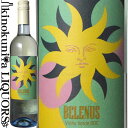 　Belenus Vinho Verde ベレヌス ヴィーニョ・ヴェルデ 色白ワイン 微発泡 味わい辛口 ヴィンテージ品名に記載 産地ポルトガル ミーニョ ヴィーニョ・ヴェルデ 原産地呼称ヴィーニョ・ヴェルデD.O.C. 品種ロウレイロ50%/アリント30%/トラジャドゥーラ20% ALC度数9.5% 飲み頃温度8℃ キャップ仕様スクリューキャップ ビオ情報サステナブル農法 認証ヴィーガン ◆醸造 醗酵：炭酸ガス注入方式/ステンレスタンク 熟成：ステンレスタンク3カ月 ◆商品説明 キレのある酸味と丸みのあるフルーティな果実味。ヴィーニョ・ヴェルデ特有の微発泡感といきいきとしたシトラスを想わせる果実感が心地よい、フレッシュで爽やかな白ワイン。 　Belenus ベレヌス シュワっとフレッシュな微発泡白ワイン「ヴィーニョ・ヴェルデ」の造り手 　ベレヌスは、アントニオ・エステヴェス・モンテイロ氏により1985年に設立されました。自社畑はワイナリー設立の10年前から時間を掛けて丁寧に整備され、区画の統合や近代的な農業技術の導入が行われました。1985年の設立後すぐに初めてのヴィーニョ・ヴェルデをボトリングし、市場にリリースしています。1970年代には自社畑はたった2haでしたが、長年の努力のおかげで、今では280haの自社畑を管理するまでに成長しています。現在は品質の高いヴィーニョ・ヴェルデの生産者のひとつとして存在感を高めています。 果実そのものを表現するワイン 　オーナーのアントニオは「私たちのワインは、献身的な畑仕事や自然との持続的な調和によってもたらされる果実そのものです。ワインはその1本1本が、フレッシュでありながら凝縮感のある多彩なアロマを表現しています。私たちのワインが、飲み手に新たな感情をもたらすものであってほしいと願っています。」と語ります。 自然環境に配慮した、持続可能なブドウ栽培 　長年にわたり、キンタ・ダス・アルカスは自然環境への影響に特別な注意を払っており、持続可能なブドウ栽培を実現するための新しい技術を積極的に採用しています。現在、ワイナリーが所有する自社畑の95％はIPM（総合的病害虫管理）システムによって管理され、残りの5％はオーガニック認証を取得しています。“Sexual confusion”（フェロモン撹乱剤）やハーブの活用等、できる限り自然な方法で病気と戦うことにより、より環境に優しい農業が可能になり農薬や殺虫剤の使用を控えることができます。実際に、ワイナリーでは15年以上に渡って、そのどちらも使用していません。キンタ・ダス・アルカスは世界でも最も早く“Sexual confusion”（フェロモン撹乱剤）を畑に導入したワイナリーのひとつでもあり、 現在は大学と緊密に連携して、数十年前からこの地域に存在し、新しい近代的農業によって消滅したブドウの樹を植え、手入れし、調査する活動も行っています。 Sexual confusion（フェロモン撹乱剤）とは ワイヤー型のフェロモンディフューザーで、メスのフェロモンを発します。ある特定の区画にこのワイヤーを設置し、最終的に全ての区画をメスのフェロモンの香りで満たすことで、オスの行動を混乱させ、繁殖を不可能にさせることで害虫の発生を防ぐという技術です。 ケルト文化への敬意を表したラベルデザイン 　ベレヌス ヴィーニョ・ヴェルデはケルト神話の“太陽と光の神 ベレヌス”への賛辞を表現しています。ケルト文化はポルトガル北部に今も息づいており、地域の文化・習慣・お祭りなどに色濃く影響を残しています。この地域では、太陽が再び燦々と輝きだす春の初めに太陽の神「ベレヌス」を讃えるお祭りが開催されます。このお祭りがヴィーニョ・ヴェルデの新ヴィンテージのリリースと時を同じくすること、キンタ・ダス・アルカスはケルト文化とこのお祭りの影響が強く残る町ソブラードに位置する造り手であることから、ベレヌス ヴィーニョ・ヴェルデが生み出されました。 ワインのヴィンテージについて こちらのアイテムは、予告なくヴィンテージが変更となる場合がございます。正確なヴィンテージが必要な場合は、購入される前にメールにてお問合せ下さいませ。※掲載画像はイメージです。お届けの品のラベルイメージ、ヴィンテージが異なる場合がございます。 メーカー希望小売価格はメーカーサイトに基づいて掲載しています。