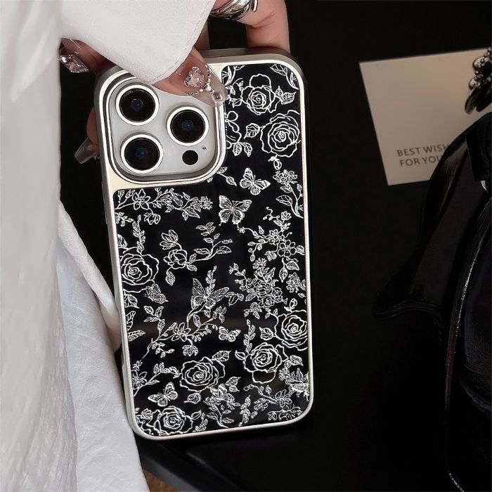 ブラック iPhone12proケース レザー 刺繍 国産シュリンクレザー使用 3D刺繍入りスマホカバー 「 浮刻