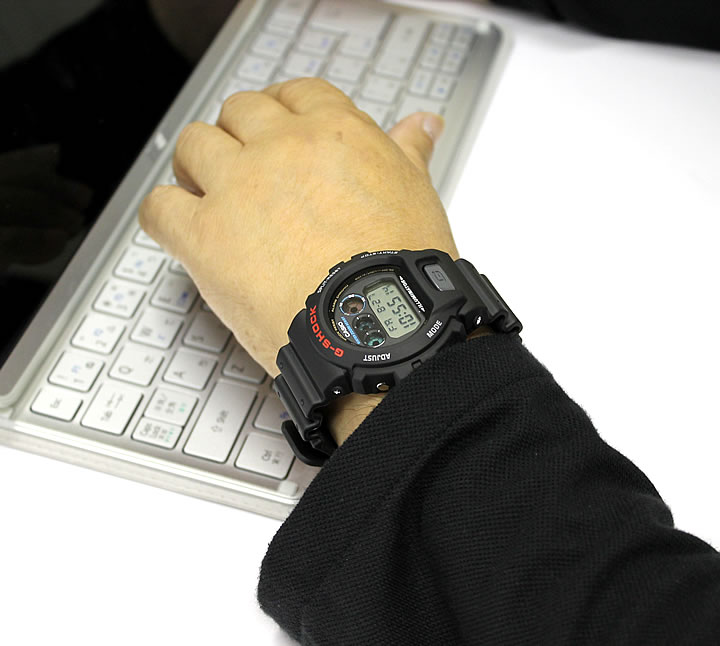 CASIO カシオ G-SHOCK Gショック ジーショック メンズ 腕時計 新品 時計 多機能 防水 DW-6900-1V 海外モデル デジタル 黒 ブラック スポーツバレンタイン 誕生日プレゼント 男性 彼氏 旦那 夫 社会人 友達 ギフト 見やすい おすすめ格安通販　バレンタイン　人気　ランキング