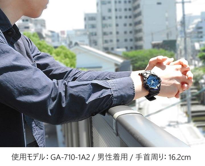 CASIO カシオ G-SHOCK Gショック ジーショック Garish ガリッシュ GA-710-1A2 メンズ 腕時計 防水 ウレタン アナログ 黒 ブラック 青 ブルー バレンタイン 誕生日プレゼント 男性 彼氏 旦那 夫 社会人 友達 ギフト 海外モデル 商品到着後レビューを書いて3年保証格安通販　バレンタイン　人気　ランキング