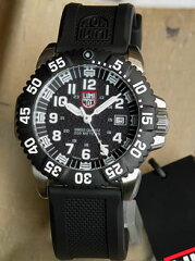 https://thumbnail.image.rakuten.co.jp/@0_mall/tokeiten/cabinet/luminox/3151_1.jpg