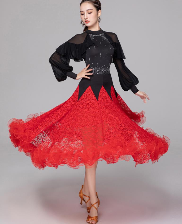 楽天Tokiwa33新入荷/送料無料 ワンピース 社交ダンス タンゴ/ラテンドレス キラキラ ラインストーン フリンジ 発表会 競技 練習 演出 タッセル 高級感 お洒落 豪華 キャバクラスパンコール フリンジ ラテンダンス