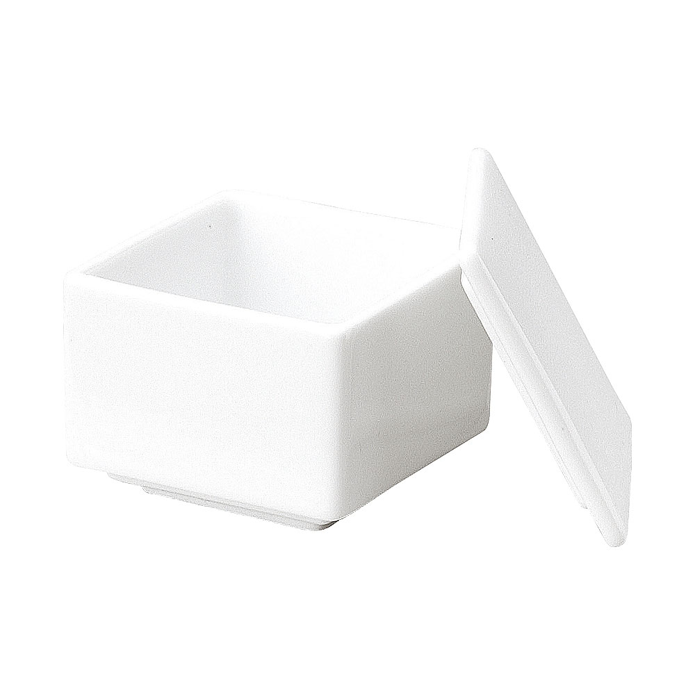 ●型番：54-11700078 ●サイズ（約）：直径5.1×4.1cm ●産地：日本製 ●材質：陶磁器 ●レンジ可能　食洗機可能　オーブン不可※サイズは食器の厚みを含むサイズです。 ※サイズ・重量・容量・色味は多少の誤差がございます。 ※商品画像の小物はイメージです。商品には含まれません。 【和食器/鉢/珍味・蓋付珍味/白系/15cm以下】 陶器屋プロは産地直送、だから格安の食器販売ができます。 陶器屋プロの食器は、陶磁器の生産シェア日本一を誇る岐阜県土岐市をはじめとする「美濃焼」が中心です。 美濃焼には伝統的な織部や志野をはじめ、織部・志野・黄瀬戸・染付け・赤絵・青白磁の器など様々あります。 他にも人気の波佐見焼・備前焼・有田焼や、おしゃれでモダンな器まで製作しており産地直送で格安で販売。 また、家庭用食器から飲食店で使う業務用食器まで、格安食器から陶芸作家の手造り作品など幅広く取り扱っております。 飲食店様の店舗開店・開業の際のトータルコーディネートや名入れ食器も対応いたします。 お探しの器がある方や、納期・数量・ご予算などご要望がございましたら何でもお気軽にご相談ください。●型番：54-11700078 ●サイズ（約）：直径5.1×4.1cm ●産地：日本製 ●材質：陶磁器 ●レンジ可能　食洗機可能　オーブン不可※サイズは食器の厚みを含むサイズです。 ※サイズ・重量・容量・色味は多少の誤差がございます。 ※商品画像の小物はイメージです。商品には含まれません。 【和食器/鉢/珍味・蓋付珍味/白系/15cm以下】