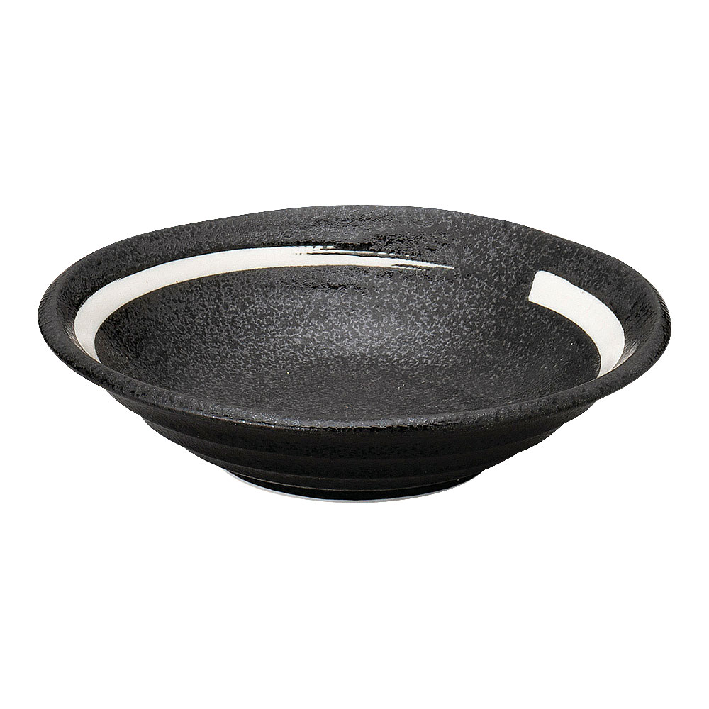 ●型番：63-12-61-18 ●サイズ（約）：14.7×3.8cm ●産地：日本製 ●材質：磁器 ●レンジ可能　食洗機可能　オーブン不可 ●陶器の特性上、以下の物は良品としてメーカー検品範囲内となっております。 下記理由での返品、交換はお受けできませんのでご了承ください。 ・小さなピンホール・鉄粉・擦り・カタつき、歪み・食器ごとの個体差・表面の凸凹 ※サイズは食器の厚みを含むサイズです。 ※サイズ・重量・容量・色味は多少の誤差がございます。 ※商品画像の小物はイメージです。商品には含まれません。 【サイズ別/約15cm/和食器/皿/フルーツ皿/銘々皿/取皿/黒系】 陶器屋プロは産地直送、だから格安の食器販売ができます。 陶器屋プロの食器は、陶磁器の生産シェア日本一を誇る岐阜県土岐市をはじめとする「美濃焼」が中心です。美濃焼には伝統的な織部や志野をはじめ、織部・志野・黄瀬戸・染付け・赤絵・青白磁の器など様々あります。他にも人気の波佐見焼・備前焼・有田焼や、おしゃれでモダンな器まで製作しており産地直送で格安で販売。また、家庭用食器から飲食店で使う業務用食器まで、格安食器から陶芸作家の手造り作品など幅広く取り扱っております。 飲食店様の店舗開店・開業の際のトータルコーディネートや名入れ食器も対応いたします。お探しの器がある方や、納期・数量・ご予算などご要望がございましたら何でもお気軽にご相談ください。●型番：63-12-61-18 ●サイズ（約）：14.7×3.8cm ●産地：日本製 ●材質：磁器 ●レンジ可能　食洗機可能　オーブン不可 ●陶器の特性上、以下の物は良品としてメーカー検品範囲内となっております。 下記理由での返品、交換はお受けできませんのでご了承ください。 ・小さなピンホール・鉄粉・擦り・カタつき、歪み・食器ごとの個体差・表面の凸凹 ※サイズは食器の厚みを含むサイズです。 ※サイズ・重量・容量・色味は多少の誤差がございます。 ※商品画像の小物はイメージです。商品には含まれません。 【サイズ別/約15cm/和食器/皿/フルーツ皿/銘々皿/取皿/黒系】 陶器屋プロの皿について 【大皿】 家族分のおかずの盛り付け、おもてなしの大皿料理に。そして、パスタとサラダ、ご飯とおかず数種でワンプレートの盛り付けを楽しむことが出来ます。ホームパーティーやお友達とのおうちごはんにおすすめ。お鍋の野菜を盛ったり、すき焼きの具材を盛ったり、プロ使用にも。 【中皿】 盛り皿として、一人用プレートとしても便利なサイズ。パスタ皿、カレー皿として便利。取り皿・ケーキ皿・サラダ皿や一人分のお刺身の盛り付けなど、日常で一番活躍するサイズ。お子様のおやつやおかずの取り分けなど子供用食器にも。丸皿、長皿、四角皿など、形の違いも楽しめます。 【小皿】 取皿・和菓子皿・デザート皿・お醤油皿・フルーツ・漬物皿に。時には小さめの取り皿として使える便利なサイズ。ティータイムにお菓子皿・ケーキ皿・和菓子皿としても便利。醤油や油を気にせず使える磁器と、土の風合いを楽しめる陶器と色々揃えたいお皿。小皿は、カラフル小皿・白い小皿・黒い小皿・藍色・青色・赤色と豊富です。 【豆皿】 豆皿は、薬味・塩・しょうゆなどを盛るのにちょうどいいサイズ。箸置代わりにも使えます。小さいお皿なので、赤・黄色・青とカラフルな豆皿も人気です。食卓にかわいいアクセントとなります。大皿やプレートにのせて使うのも、おしゃれな使い方！