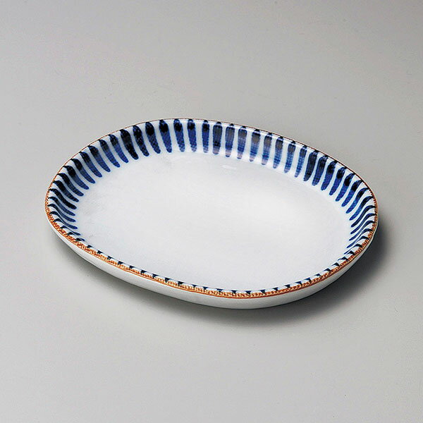 藍十草小判型銘々皿 約15.8cm 白系 和食器 フルーツ皿・銘々皿・取皿 日本製 美濃焼 業務用 取り皿 プレート 中皿 和皿 デザート皿 和風カフェ 旅館 飲食店 和食屋 レストラン 28-222-138-ro