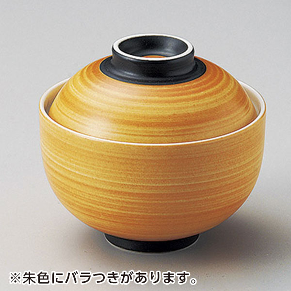 ●型番：28-109-088-ho ●サイズ（約）：直径11×10cm ●重量（約）：342g ●産地：日本製 美濃焼 ●素材：磁器…ここではせっ器（ストーン）も含みます。比較的丈夫な素材です。 ●レンジ可能　食洗機可能　オーブン不可 ※中は白色です。朱色にバラつきがあります。 ※サイズは食器の厚みを含むサイズです。 ※サイズ・重量・容量・色味は多少の誤差がございます。 ※商品画像の小物はイメージです。商品には含まれません。 【和食器/蓋向・円菓子碗/蓋向 円菓子碗/黄系/15cm以下】 陶器屋プロの碗について 【蓋向・円菓子碗】 煮物や蒸し物の温かい料理に使います。上品な雰囲気があり、お正月のお雑煮の器としても。 テーブルコーディネイトなど、お好きな方にも好まれ食器です。おうちでも、使ってみたい器。 【むし碗】 茶碗蒸し用の器です。ふたもついているので、スープ・デザート・プリンなどに使うのも素敵。 【土瓶むし】 「松茸の土瓶蒸し」 秋といえば松茸。松茸の味と香りを楽しめるのが、土瓶蒸しです。 陶器屋プロは産地直送、だから格安の食器販売ができます。 陶器屋プロの食器は、陶磁器の生産シェア日本一を誇る岐阜県土岐市をはじめとする「美濃焼」が中心です。 美濃焼には伝統的な織部や志野をはじめ、織部・志野・黄瀬戸・染付け・赤絵・青白磁の器など様々あります。 他にも人気の波佐見焼・備前焼・有田焼や、おしゃれでモダンな器まで製作しており産地直送で格安で販売。 また、家庭用食器から飲食店で使う業務用食器まで、格安食器から陶芸作家の手造り作品など幅広く取り扱っております。 飲食店様の店舗開店・開業の際のトータルコーディネートや名入れ食器も対応いたします。 お探しの器がある方や、納期・数量・ご予算などご要望がございましたら何でもお気軽にご相談ください。