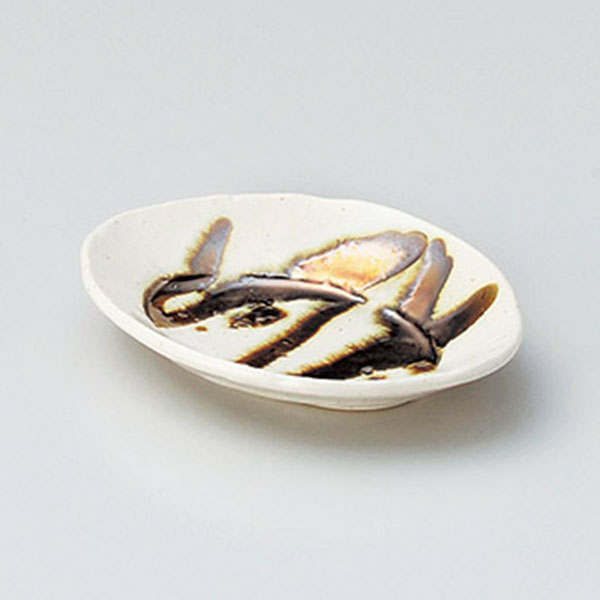Mino Ware - 金彩オーバル12cm皿 約12.2cm 和食器 小皿 日本製 美濃焼 業務用 取り皿 豆皿 プチ皿 プレート デザート皿 しょうゆ皿 スパイス皿 和皿 和食屋 29-230-149-a