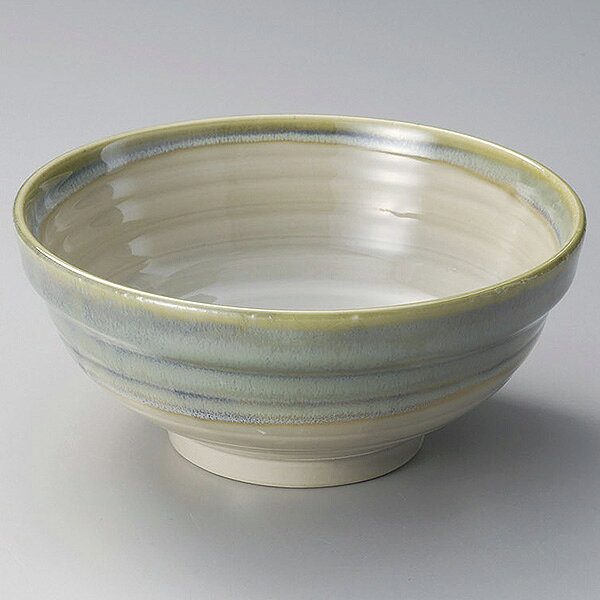 ●型番：29-308-279-i ●サイズ（約）：直径20.6×9.2cm ●重量（約）：906g ●産地：日本製 美濃焼 ●素材：磁器…ここではせっ器（ストーン）も含みます。比較的丈夫な素材です。 ●レンジ可能　食洗機可能　オーブン不可 ※サイズは食器の厚みを含むサイズです。 ※サイズ・重量・容量・色味は多少の誤差がございます。 ※商品画像の小物はイメージです。商品には含まれません。 【和食器/丼/多用丼】【中華・アジアン食器/つけ麺用タレ鉢】【カラーから選ぶ/緑系/15〜25cm/20〜25cm】 陶器屋プロは産地直送、だから格安の食器販売ができます。 陶器屋プロの食器は、陶磁器の生産シェア日本一を誇る岐阜県土岐市をはじめとする「美濃焼」が中心です。 美濃焼には伝統的な織部や志野をはじめ、織部・志野・黄瀬戸・染付け・赤絵・青白磁の器など様々あります。 他にも人気の波佐見焼・備前焼・有田焼や、おしゃれでモダンな器まで製作しており産地直送で格安で販売。 また、家庭用食器から飲食店で使う業務用食器まで、格安食器から陶芸作家の手造り作品など幅広く取り扱っております。 飲食店様の店舗開店・開業の際のトータルコーディネートや名入れ食器も対応いたします。 お探しの器がある方や、納期・数量・ご予算などご要望がございましたら何でもお気軽にご相談ください。●型番：29-308-279-i ●サイズ（約）：直径20.6×9.2cm ●重量（約）：906g ●産地：日本製 美濃焼 ●素材：磁器…ここではせっ器（ストーン）も含みます。比較的丈夫な素材です。 ●レンジ可能　食洗機可能　オーブン不可 ※サイズは食器の厚みを含むサイズです。 ※サイズ・重量・容量・色味は多少の誤差がございます。 ※商品画像の小物はイメージです。商品には含まれません。 【和食器/丼/多用丼】【中華・アジアン食器/つけ麺用タレ鉢】【カラーから選ぶ/緑系/15〜25cm/20〜25cm】 陶器屋プロの丼について 【飯器・飯碗】 お子様用・女性用の小さめ茶碗・男性用の大きめ茶碗・お茶漬けサイズの茶漬け碗と豊富。 おしゃれな花柄や北欧デザインも人気。ペアやセットにしてもおすすめ。かわいい絵柄の子供茶碗あります。 軽量土を使った軽い茶碗は子供さんやご年配の方にもおすすめ。 【飯丼・小丼・多用丼】 飯器の使い方は、小さい丼と同じ。チラシ寿司や五目御飯にもいいサイズ。 小丼は、親子丼・海鮮丼・三色丼・天丼・カツ丼にちょうどいいサイズ。 多用丼は大きさにより、うどんやそば用としてもちょうどいい。 フタ付のどんぶりは、香りと温かさを封じ込めます。フタを開けるとき時のワクワク感がおうちでも楽しめます。 【そば丼・薬味皿】 そばやうどんのぴったりの和風丼。薬味皿とセットでお使いの蕎麦屋さんやうどん屋さんにもおすすめ。