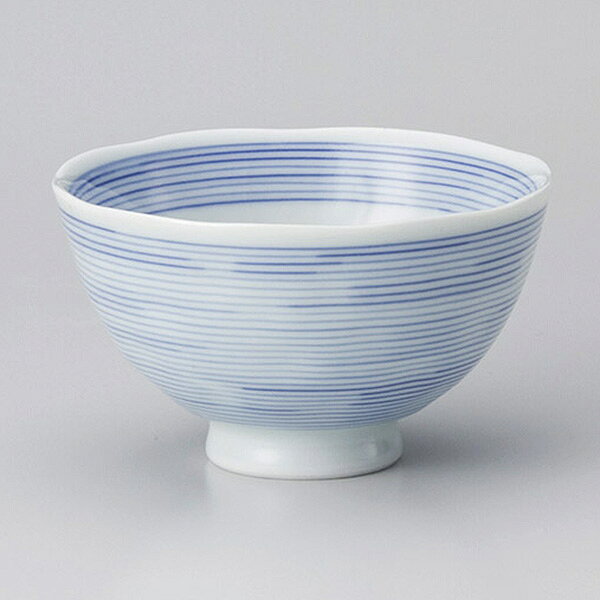 ●型番：29-346-369-ro ●サイズ（約）：直径10.2×5.9cm ●重量（約）：136g ●産地：日本製 美濃焼 ●素材：磁器…ここではせっ器（ストーン）も含みます。比較的丈夫な素材です。 ●レンジ可能　食洗機可能　オーブン不可 ※サイズは食器の厚みを含むサイズです。 ※サイズ・重量・容量・色味は多少の誤差がございます。 ※商品画像の小物はイメージです。商品には含まれません。 【和食器/飯器・飯碗/青系/15cm以下】 陶器屋プロは産地直送、だから格安の食器販売ができます。 陶器屋プロの食器は、陶磁器の生産シェア日本一を誇る岐阜県土岐市をはじめとする「美濃焼」が中心です。 美濃焼には伝統的な織部や志野をはじめ、織部・志野・黄瀬戸・染付け・赤絵・青白磁の器など様々あります。 他にも人気の波佐見焼・備前焼・有田焼や、おしゃれでモダンな器まで製作しており産地直送で格安で販売。 また、家庭用食器から飲食店で使う業務用食器まで、格安食器から陶芸作家の手造り作品など幅広く取り扱っております。 飲食店様の店舗開店・開業の際のトータルコーディネートや名入れ食器も対応いたします。 お探しの器がある方や、納期・数量・ご予算などご要望がございましたら何でもお気軽にご相談ください。●型番：29-346-369-ro ●サイズ（約）：直径10.2×5.9cm ●重量（約）：136g ●産地：日本製 美濃焼 ●素材：磁器…ここではせっ器（ストーン）も含みます。比較的丈夫な素材です。 ●レンジ可能　食洗機可能　オーブン不可 ※サイズは食器の厚みを含むサイズです。 ※サイズ・重量・容量・色味は多少の誤差がございます。 ※商品画像の小物はイメージです。商品には含まれません。 【和食器/飯器・飯碗/青系/15cm以下】 陶器屋プロの飯器・飯碗について 【ご飯茶碗】 お子様用・女性用の小さめ茶碗・男性用の大きめ茶碗・お茶漬けサイズの茶漬け碗と豊富。おしゃれな花柄や北欧デザインも人気。ペアやセットにしてもおすすめ。かわいい絵柄の子供茶碗あります。軽量土を使った軽い茶碗は子供さんやご年配の方にもおすすめ。