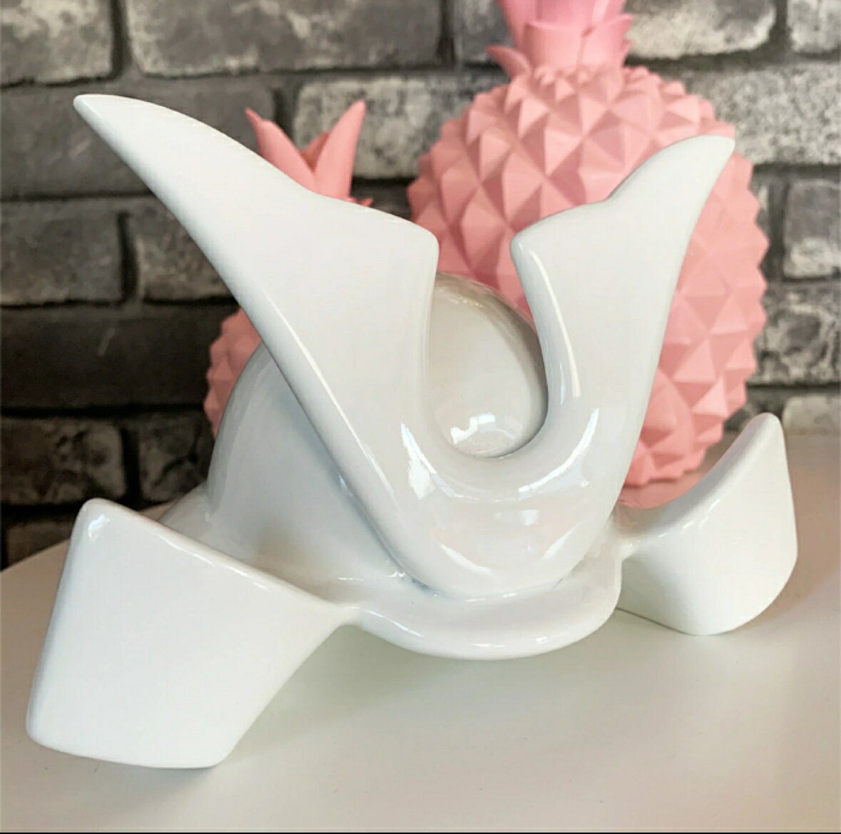 【送料無料】端午の節句 兜 白磁 ポーセラーツ 素材 男の子 初節句 手作り ギフト インテリア 飾り 子供の日 陶器 オリジナルデザイン 3