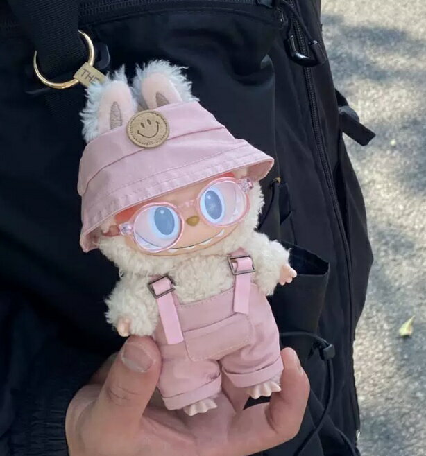 【24時間以内に発送】ラブブ服 labubu服 4点セット LABUBU ぬいぐるみ着 17cm ぬい服 ラブブ 着せ替え服 オールインワン ハット 眼鏡 シューズ ぬいぐるみ用衣装 1代目 2代目 3代目 ブラック ベージュ ピンク ブルー