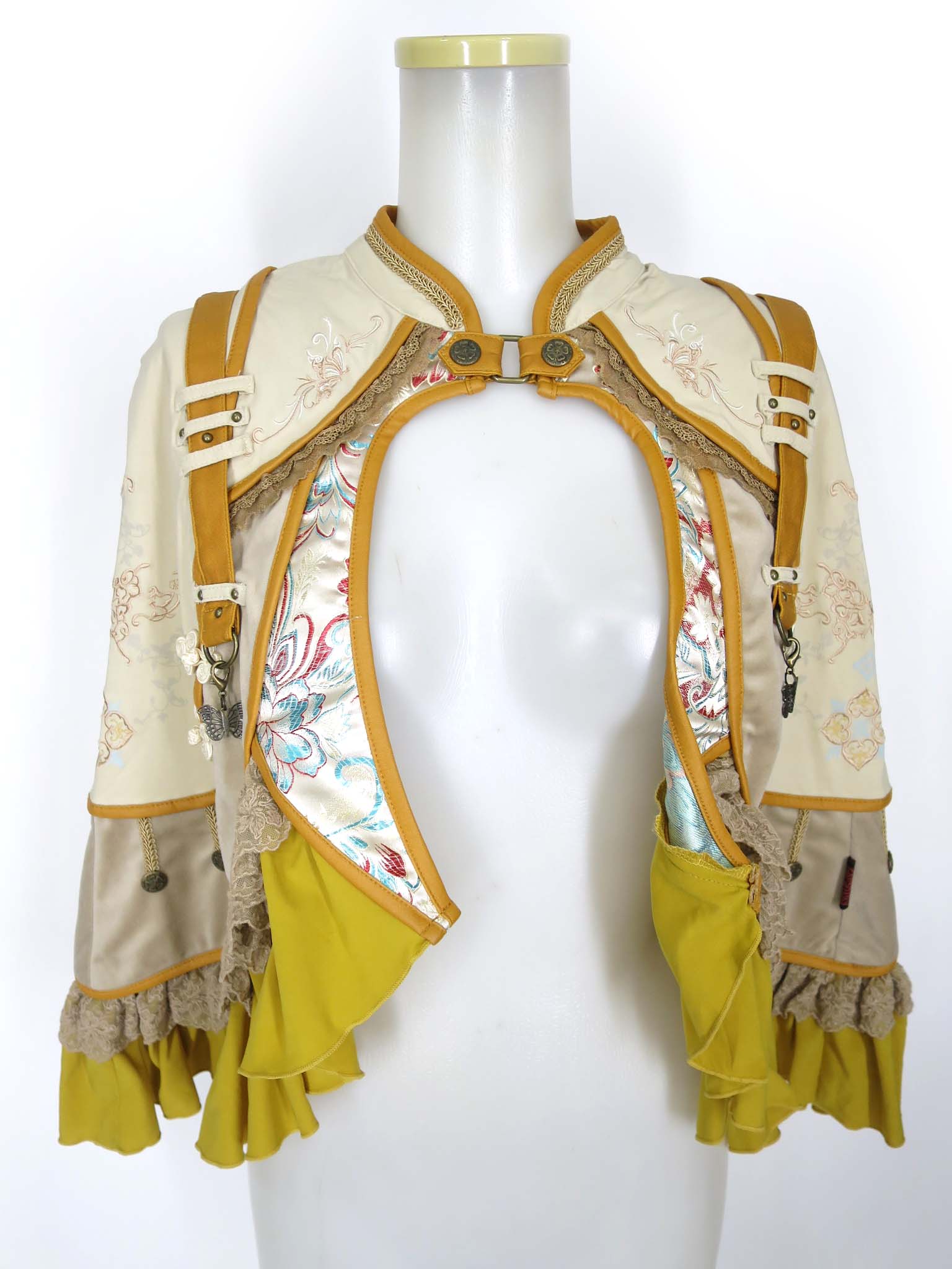 【中古】 OZZ ONESTE / 蝶舞秋園ケープ オッズオン オッズオネスト Ozz On ショート丈 マントジャケット B75835_2607