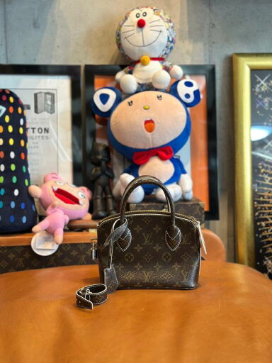 【中古】LOUIS VUITTON ルイヴィトン モノグラム M40599 シャイニー ロックイットBB ミニバッグ ブラウン ハンドバッグ 【LVU2025010310】 【中古】LOUIS VUITTON ルイヴィトン モノグラム M40599 シャイニー ロックイットBB ミニバッグ ブラウン ハンドバッグ 【LVU2025010310】
