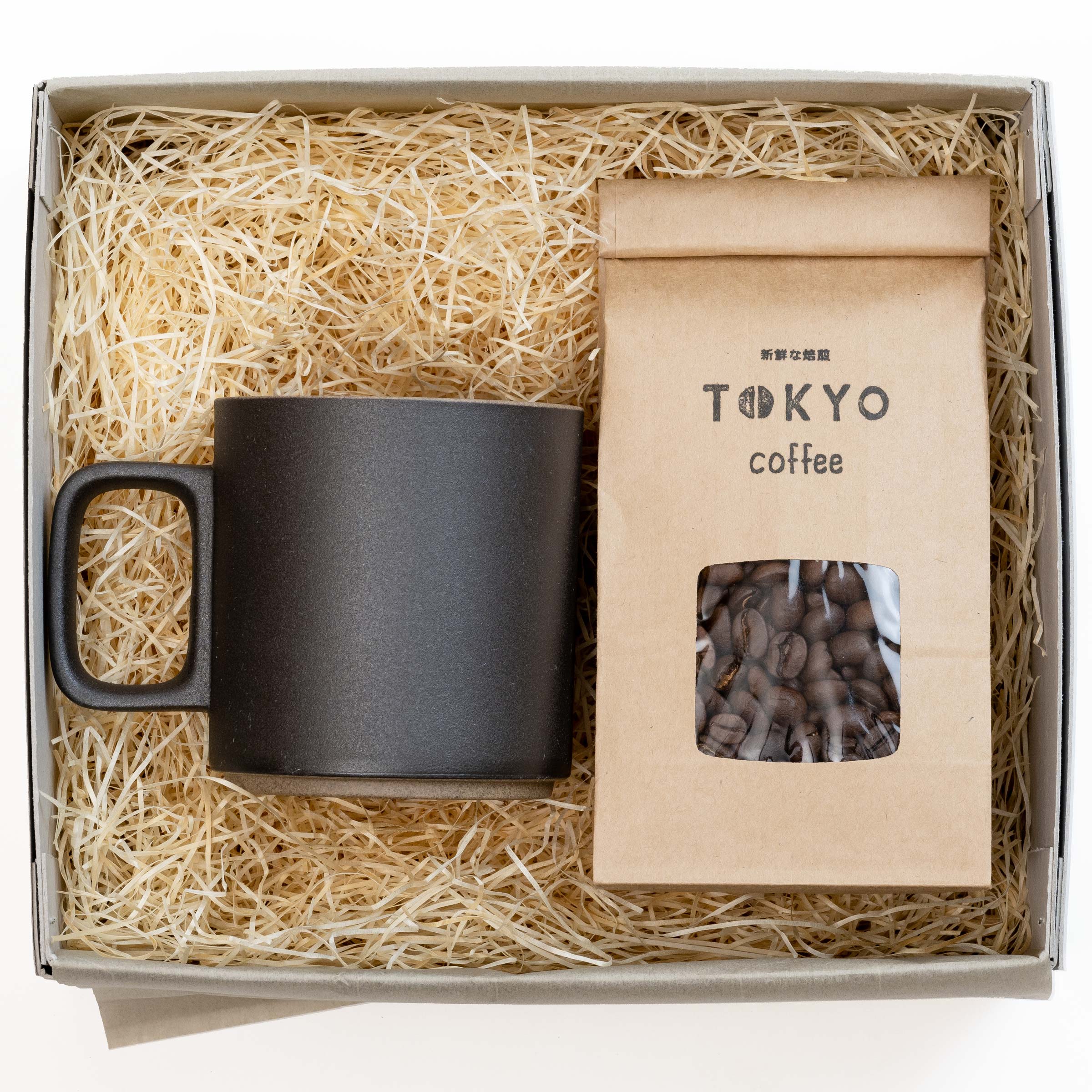 オーガニックコーヒー豆 150g x HASAMI PORCELAIN ブラック Mug コラボ プレゼント 波佐見焼 マグカップ と TOKYO COFFEE の ギフトボックス Mサイズ