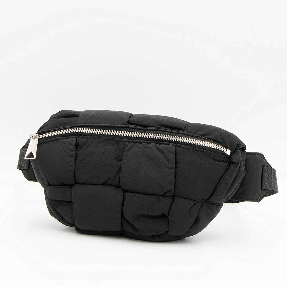 【2023年秋冬新作】ボッテガヴェネタ BOTTEGA VENETA バムバッグ カセット ブラック 755870 VBO85 8803 BLACK [2023AW]