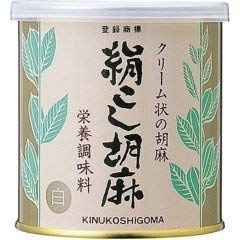 ・ 500グラム (x 3) ・【内容量】500g×3缶　【賞味期限】2年　【原材料】白ごま(ホンジュラス産)・【お召上がり方】ゴマミルク：カップに絹こし胡麻大さじ1、はちみつ大さじ1を入れ、よく混ぜ合わせます。熱湯を少し差し、ムラのないように薄めます。レモン汁、またはしょうが汁を数滴加えますと風味が出て、大変おいしいゴマミルクが出来上がります。ゴマドレッシング：絹こし胡麻1／4カップにサラダ油3／4カップ、しょう油1／4カップ、酢1／4カップを混ぜ合わせます。砂糖・コショウ・塩を少々混ぜ合わせ、味を整えます。・【お召し上がり方】ゴマだれ（約1人分）：絹こし胡麻大さじ3をしょう油1／4カップで溶きのばします。砂糖大さじ1.5、酒大さじ1を加えます。 だし汁1／2カップで薄め、ひと煮立ちさせます。※市販のだし汁に「絹こし胡麻」を加えて作ることもできます。ゴマハニー：絹こし胡麻3／4カップにはちみつ1／4カップ、レモン汁1／2個を入れます。よく混ぜ合わせれば、トーストやホットケーキ、ワッフルにピッタリなゴマシロップの出来上がりです。・【胡麻の成分】ゴマは古来絹こし胡麻は、適度に焙煎し、すりつぶした香味豊かなクリーム状のゴマです。(br)他社があまり使用しておらず、粒が大きくて、優れたうまみを秘めたホンジュラス産の白ゴマを使用しています。※配送に関しての重要事項※・ギフト梱包、のし等は不可となります。・お客様都合で商品発送作業以降のキャンセル不可となります。・弊社提携先倉庫からの発送商品は配送システムを一元管理しており、輸送箱に異なるサイトのロゴが記載されている場合がございます。その為、配送間違いと思われる場合もございますがお受け取りいただきます様お願い致します。※不在時の場合も同様の不在連絡票（再配達）となります。・領収書の発行はシステム上ご注文履歴からお客様ご自身での発行となります。※その他重要事項※商品はメーカーリニューアルが行われた場合、順次パッケージ変更品等でのお届けとなります。商品画像が旧パッケージ等の場合がございますがご了承頂きますようお願い申し上げます。