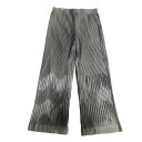美品 ISSEYMIYAKE イッセイミヤケ パンツ IM62FF633 サイズ2 ブラック