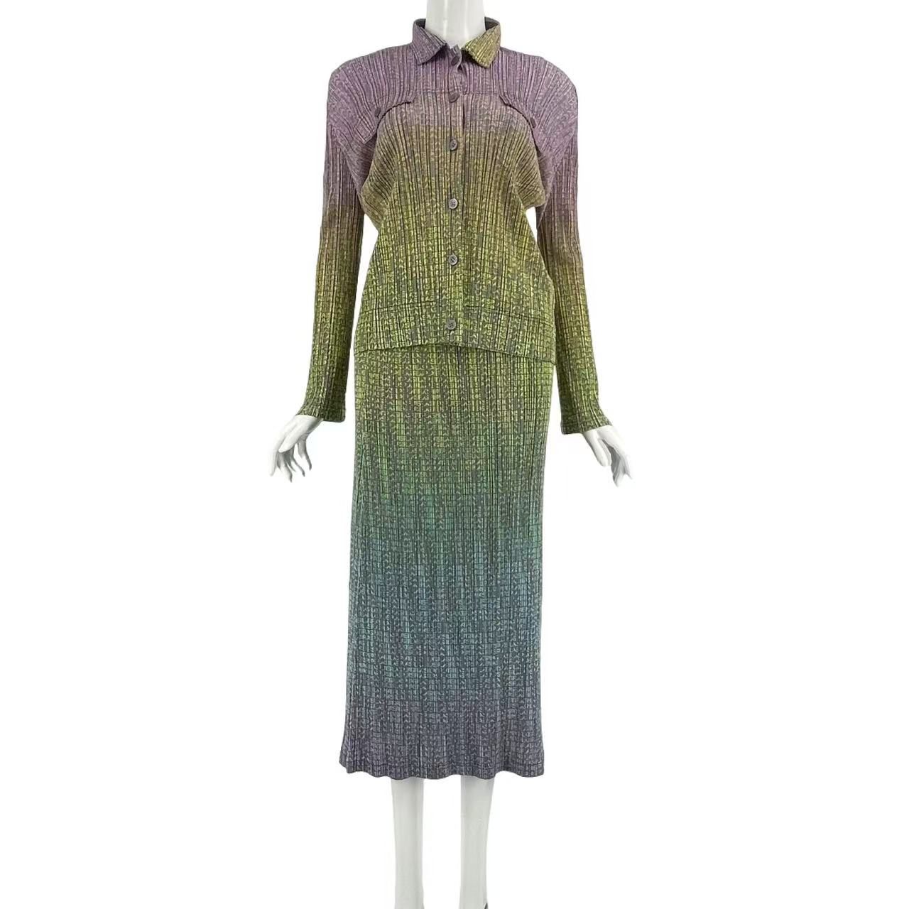 新品同様 PLEATS PLEASE ISSEY MIYAKE プリーツプリーズ イッセイミヤケ PP61-JD623 セットアップ ジャケット スカート 文字...