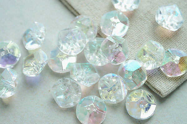 キラキラ　マルチ　クリスタル風　透明　アクリル　ボタン　単位1個