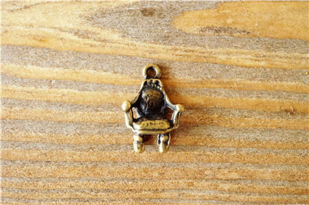 可愛い　ソファー　アクセサリーパーツ　メタルチャーム