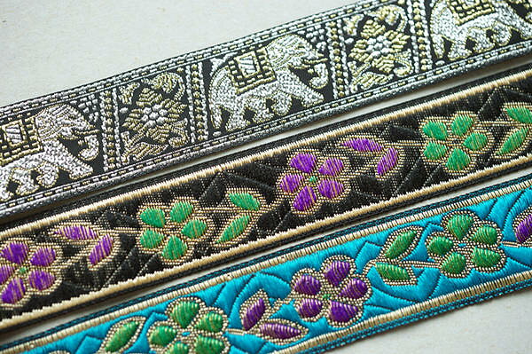 金糸　インド風　象　刺繍テープ　幅25mm　単位1m　全三色