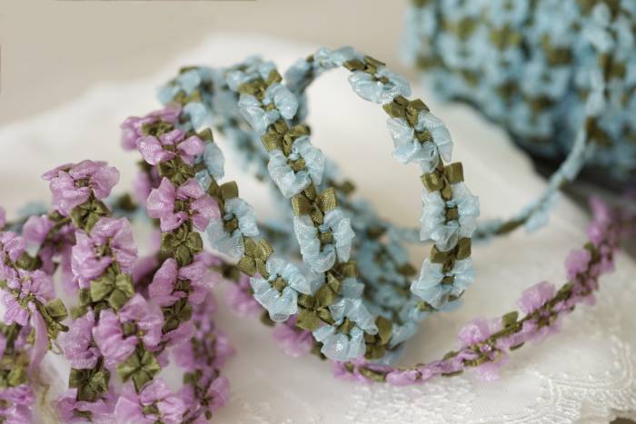 ミックス色　小花　ブレード　幅13mm　単位90cm　全二色