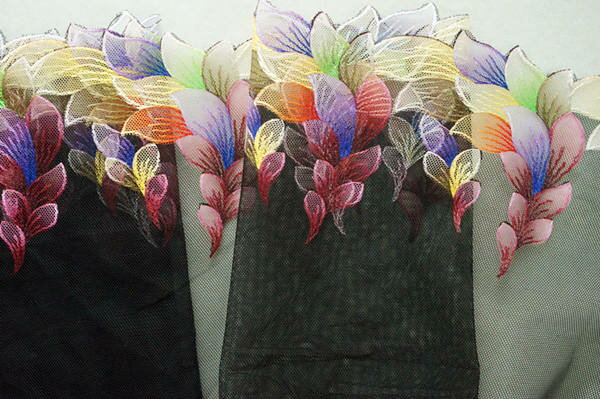 グラデーション　勾配　葉柄　刺繍　チュールレース　幅190mm　単位10cm　＜網-ブラック＞