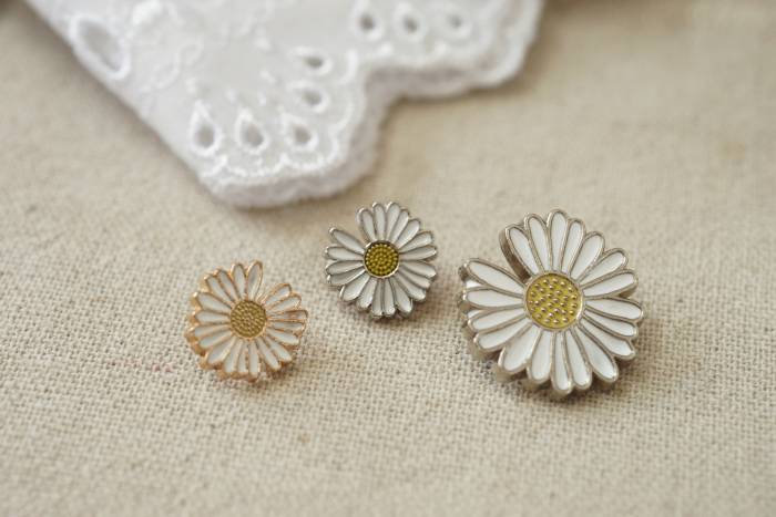 可愛い　デイジー　合金　ボタン　最大直径13-20mm　単位一個