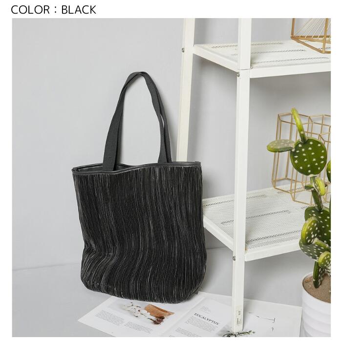 クーポン配布中☆【新作】プリーツサテントートバッグ レディース バック 肩掛け お出かけ 通勤 通学 デート かわいい 可愛い おしゃれ 黒 ベージュ グリーン ピンク クリスマス プレゼント 贈り物 a4 マザーズバッグ 結婚式 オケージョン プリーツ