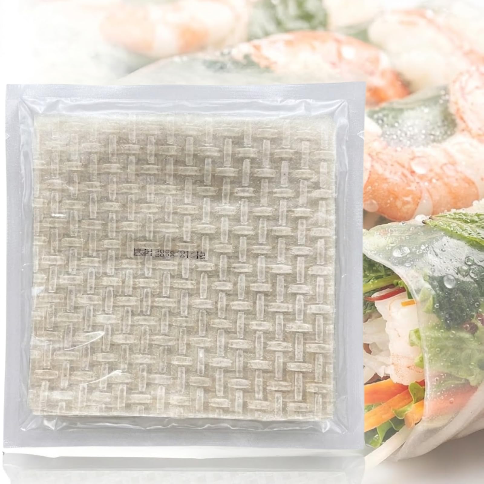 【本場ベトナム産のライスペーパー】 本場ベトナムで製造されたライスペーパーです。ベトナム料理に欠かせない定番食材で、生春巻きや揚げ春巻きをご家庭で手軽に楽しめます。本格的な味わいと使いやすさで、毎日の料理をワンランクアップします。 【水で戻すだけの簡単調理】 ライスペーパーを水に数秒くぐらせるだけで、やわらかくもちもちの食感に。特別な調理器具は不要で、料理初心者でも簡単に扱えます。忙しい日の時短料理やホームパーティーにもおすすめです。 【生春巻きだけじゃない！アレンジ自在】 ライスペーパーは生春巻きだけでなく、揚げ春巻き、ライスペーパーピザ、チーズ焼き、餃子、おつまみ、おやつなど幅広いレシピに活躍します。和・洋・中・エスニックまで、アイデア次第で料理の幅が広がる万能食材です。 【野菜をたっぷり包めるヘルシー食材】 お好みの野菜やエビ、サーモン、鶏肉などを包むだけで、彩り豊かな一品が完成します。野菜をたっぷり食べたい方や、バランスの良い食生活を意識している方にもおすすめ。もちもち食感で食べ応えがあり、家族みんなで楽しめます。 【保存しやすくストックにも便利】 乾燥タイプなので常温保存ができ、必要な分だけ使える便利なライスペーパーです。買い置きしやすく、普段の食事はもちろん、おもてなし料理やパーティーメニュー、防災備蓄用の食品としても活躍します。