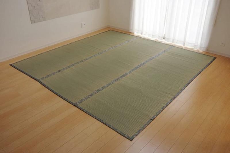 イケヒコ い草 ラグ 湯沢 江戸間 日本製 上敷き カーペット 糸引織 ヒバ加工