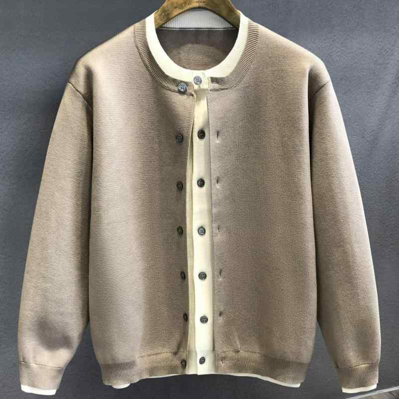 カテゴリ: ニットカーディガン・スタイル: アーバンファッション・フィット: スリム・ネックライン: ダブルレイヤー・袖丈: 長袖・厚さ: 普通・素材: その他・対象: 若者・対象: メンズ・シーン: カジュアル・シーズン: 冬・カラー: カーキ、ブラック、ダークグレー・サイズ: M、L、XL、2XL、3XL・加工: 防しわ加工