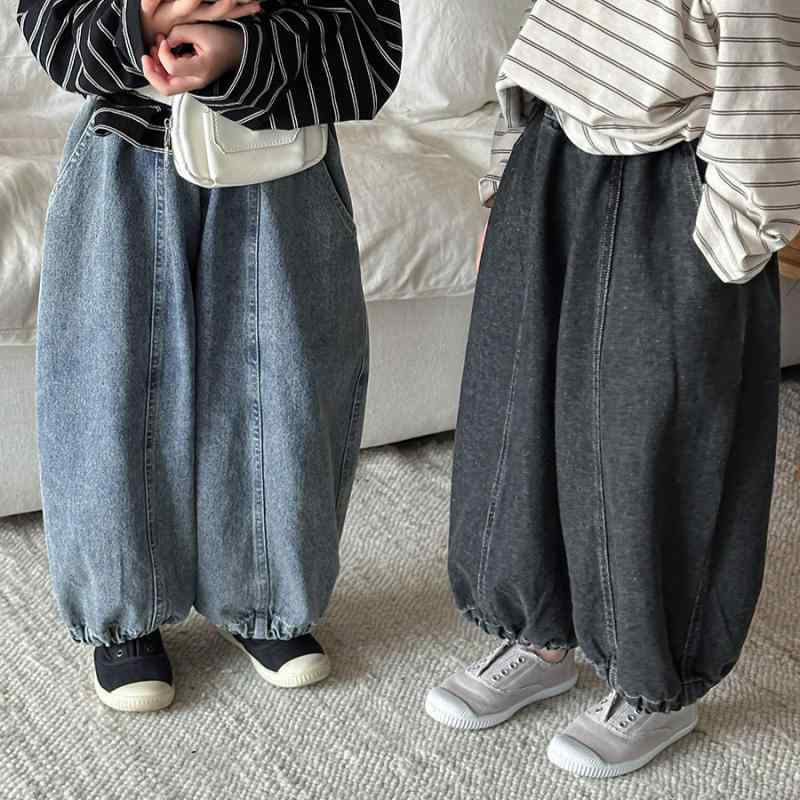 キッズ デニムパンツ ロングパンツ 男女兼用 子供服 切り替え ゆったり ジーパン ジーンズ 黒 青 春秋 ..