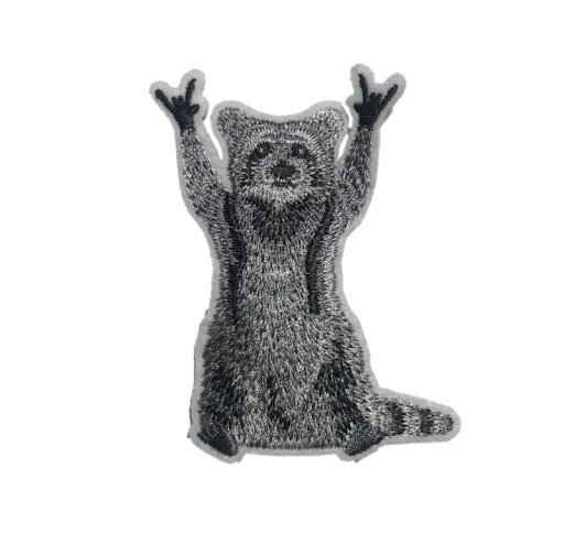ロッキングアライグマパッチ、3インチ - アイロン/ソーオン - 面白いかわいい動物のアップリケ ジャケット、ジーンズ、帽子、服、バックパック、トートバッグ用 ロッキングアライグマパッチ、3インチ - アイロン/ソーオン - 面白いかわいい動物のアップリケ ジャケット、ジーンズ、帽子、服、バックパック、トートバッグ用