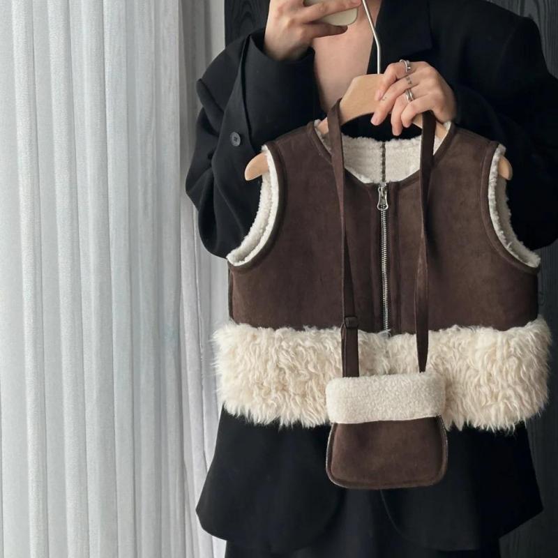 子供服 ベスト 秋冬 ボア スエード調 フェイクファー あったか 防寒 女の子 キッズ ベビー おしゃれ か..