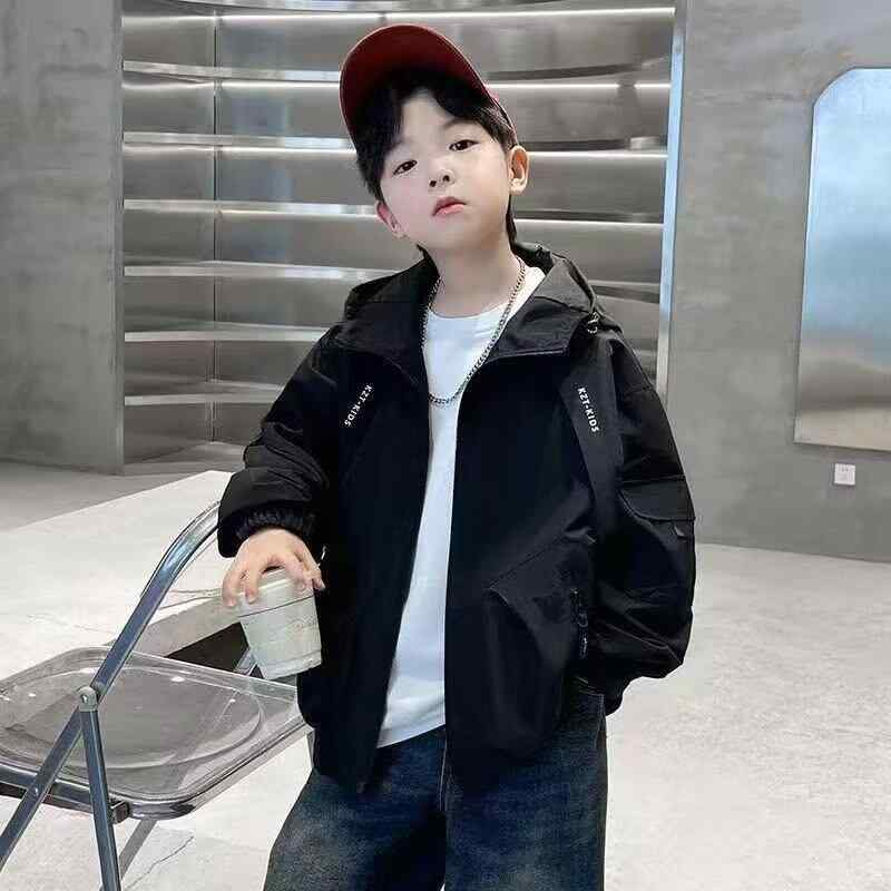 キッズ アウター 子供用 ジャケット ウインドブレーカー 秋物 フード付き 男の子 中・大型 子供服 トッ..