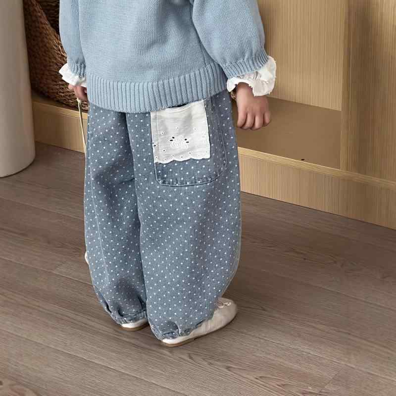 子供服 デニムパンツ 女の子 幼児 水玉 レース フリル 裾 刺しゅう 春秋 ワイドパンツ ガールズ 女児 ..