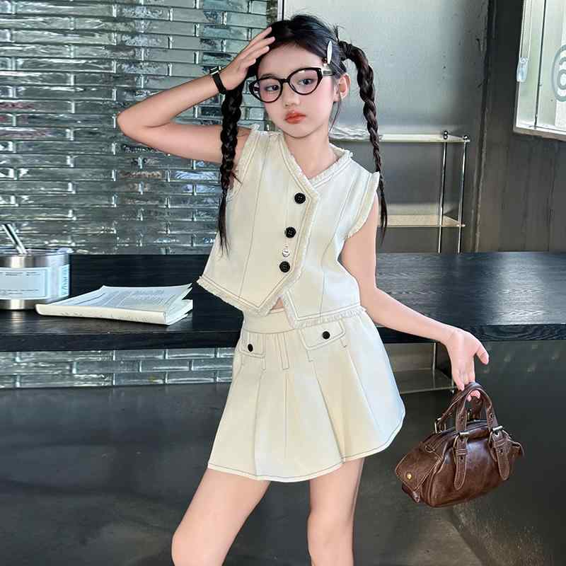 子供用セットアップ ノースリーブトップス ミニスカート プリーツスカート 女の子 夏 薄手 かわいい 杏色 コットン