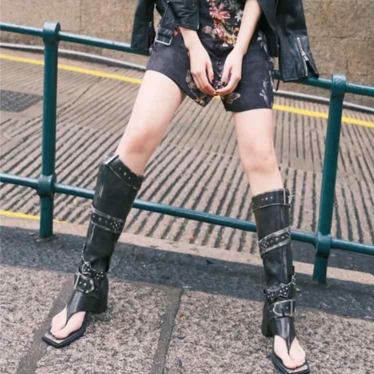 サンダル レディース 本革 トングサンダル チャンキーヒール ハイヒール ブーツサンダル スタッズ 飾り..