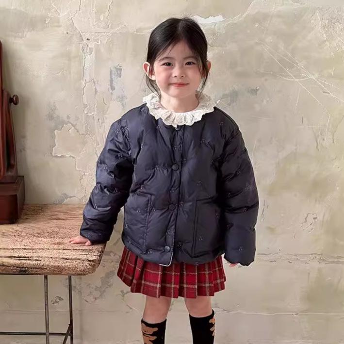 子供服 ダウンジャケット 女の子 刺繡入り チェリー柄 ショート丈 白ダックダウン 冬服 キッズ 防寒 90..