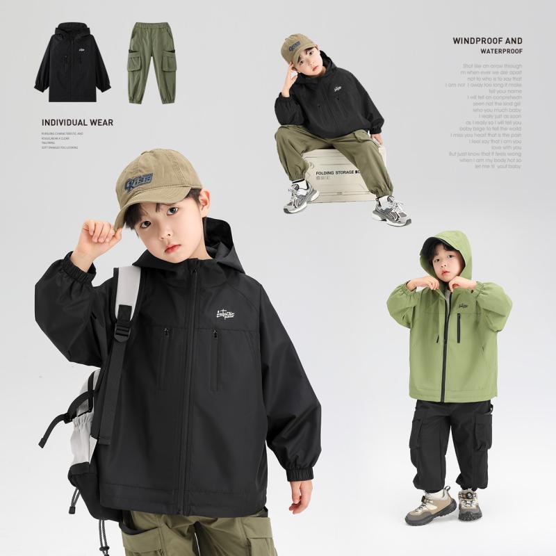子供服 アウター ジャケット キッズ 男の子 防風 春秋 無地 フード付き ポリエステル 黒 緑 110 120 130 140 150 160 170 180