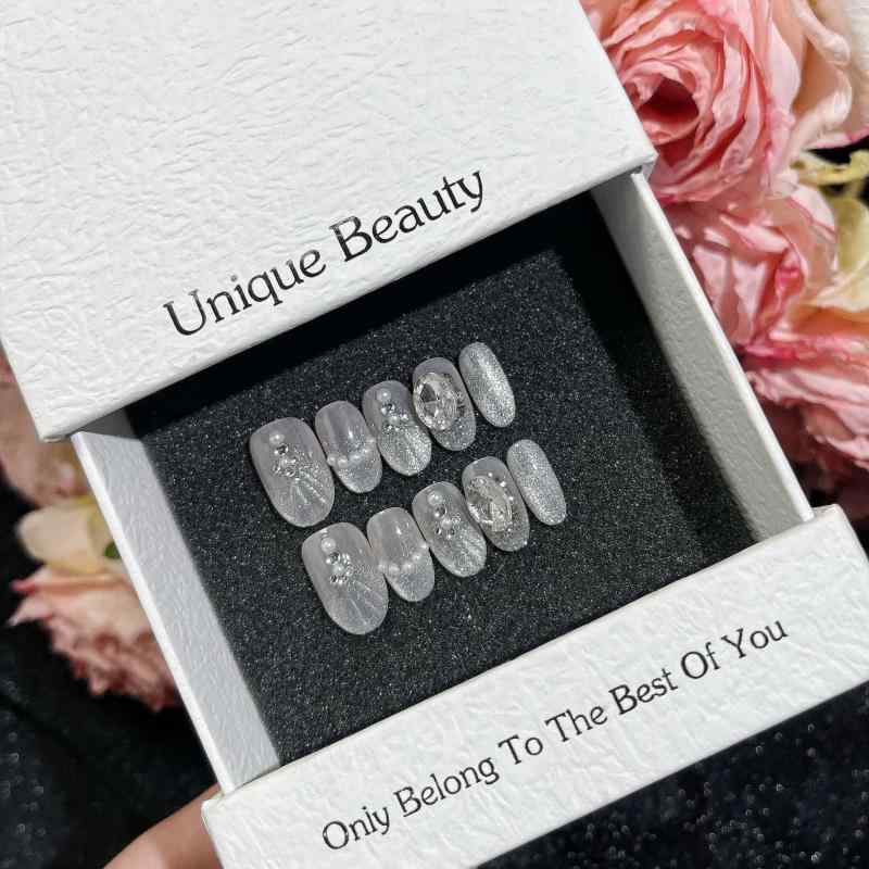 ネイルチップ レディース メンズ シルバー 猫目柄 ブラック ホワイト 短め ショート つけ爪 付け爪 デコチップ デコレーション おしゃれ かわいい 剥がせる 取り外し可能 黒 白 桃色 XS S M L