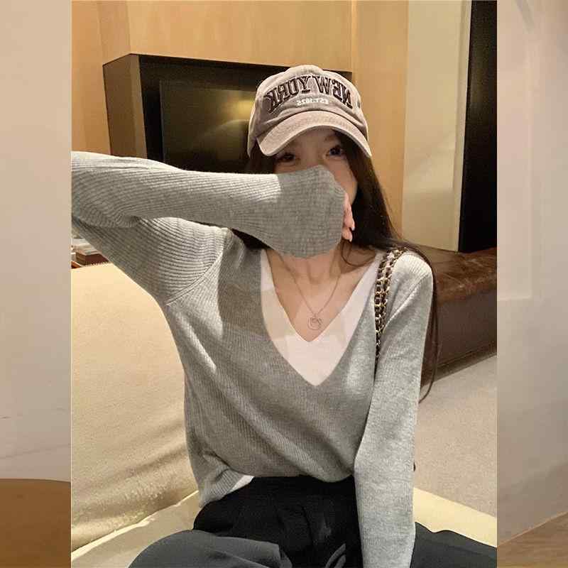 ニット レディース 長袖 Vネック 秋冬 薄手 フェイクレイヤード ショート丈 トップス プルオーバー 3D柄 ポリエステル 普段使い 通勤 オフィス きれいめ かわいい ブラック ホワイト ブルー