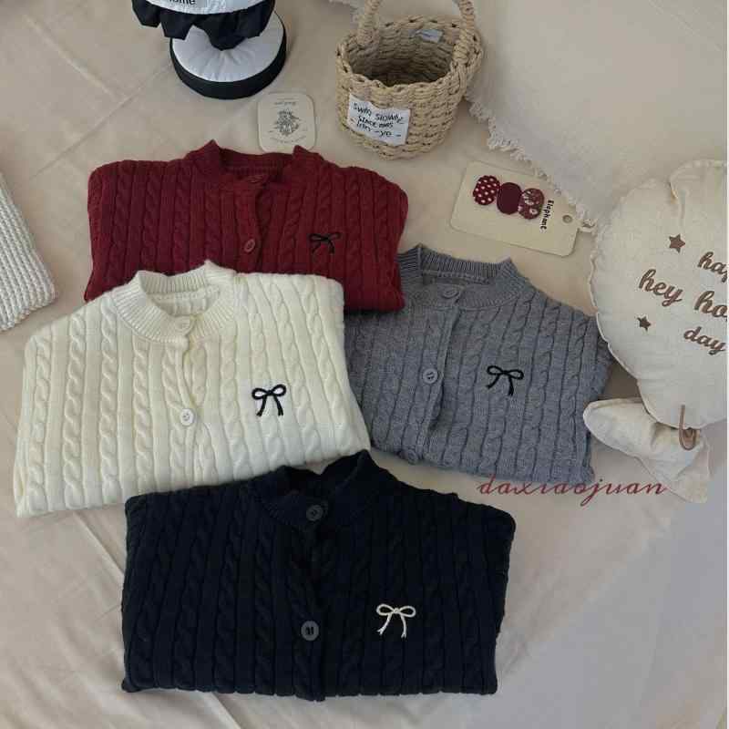 カーディガン ガールズ 春秋 ニット アウター 女の子 子供服 無地 刺繍 蝶結び かわいい おしゃれ 90cm..