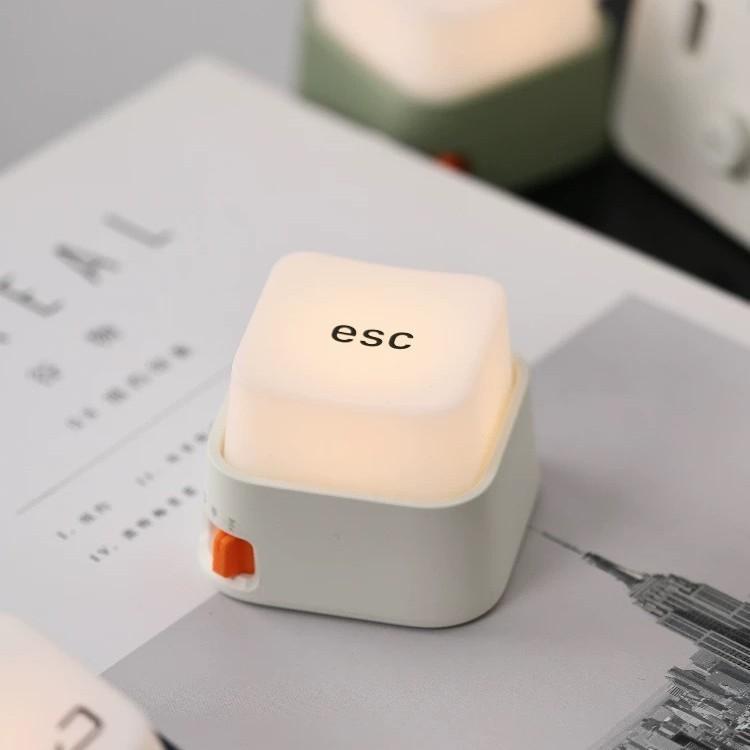 ナイトライト 子供部屋 卓上ライト USB充電式 磁石吸着式 白色 緑色 青色 MINI ポータブル 幾何学 現代的 デスクライト ベッドサイドランプ 照明 インテリア 雑貨