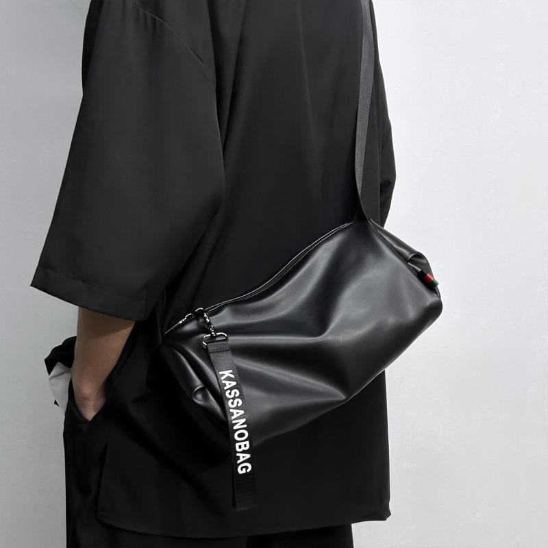 ショルダーバッグ メンズ 男性用 鞄 ポリエステル製 斜め掛け 普段使い 通勤 ビジネス ブラック 黒