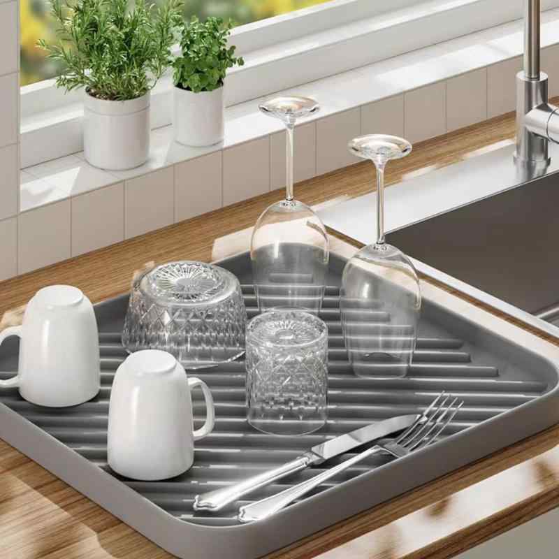 シリコンマット 鍋敷き 水切りマット 多機能マット 断熱マット 無地 正方形 28cm×25cm オレンジ色 赤色..