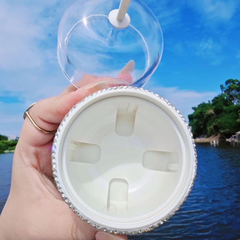 メイクアップ スポンジ 美容グッズ 収納ケース 携帯用 パフ 透明ケース 防塵 白 ジルコニア付き スポンジ付き メイク道具