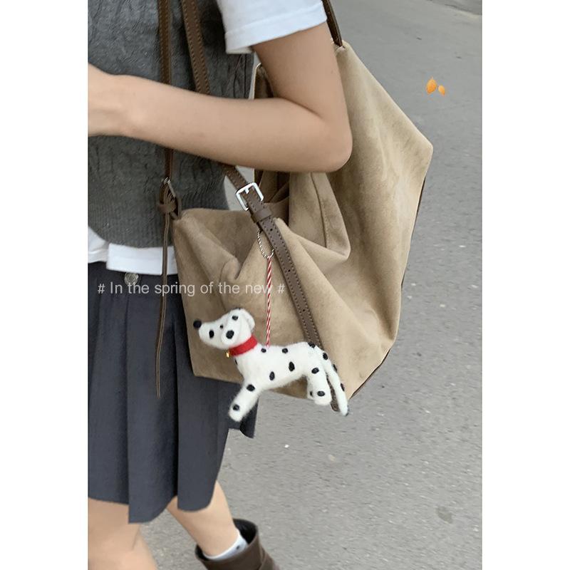 バッグ レディース 女性用 大容量 鞄 カジュアル スエード調 ショルダー 枕型 カバン かばん カーキ ブラウン ステッチ(4)